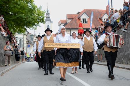 Povorka ob dnevih narodnih noš in oblačilne dedščine (123)